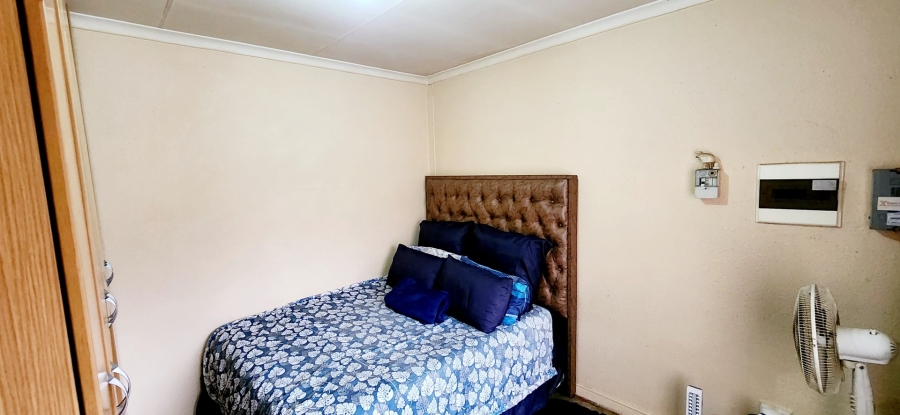 2 Bedroom Property for Sale in Tlhabane North West